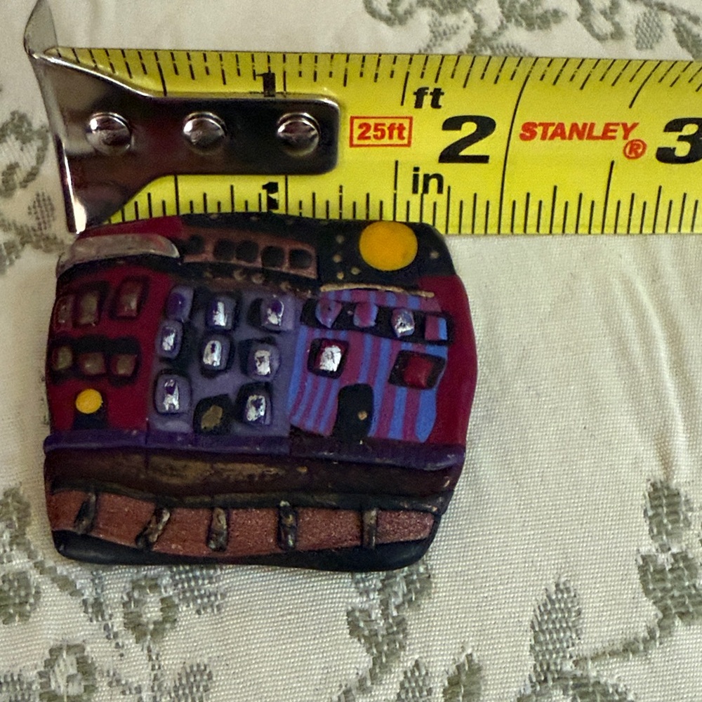 Signed Wear Art Colorful Brooch - Picture 4 of 9